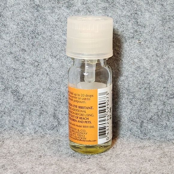 Bath Body Works Slatkin & Co.: Pumpkin Patch Home Fragrance Oil
- 0.33 Fl. Oz. - Picture 3 of 3